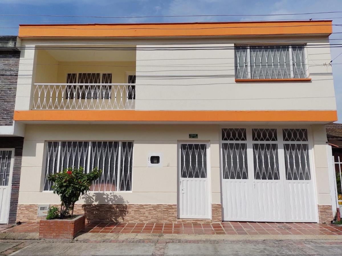 Agradable Casa Vacacional Cerca Al Centro De Сasa de vacaciones